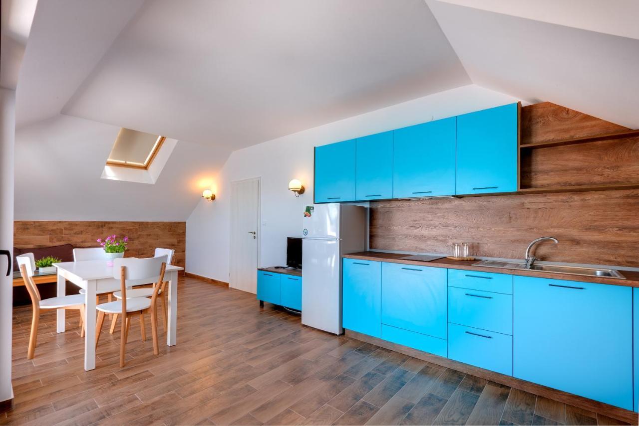 נסבר Panorama Blue Family Hotel And Free Parking מראה חיצוני תמונה