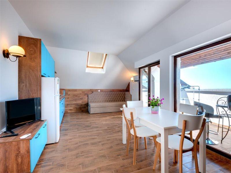 נסבר Panorama Blue Family Hotel And Free Parking מראה חיצוני תמונה