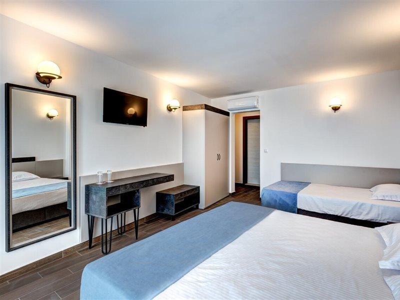 נסבר Panorama Blue Family Hotel And Free Parking מראה חיצוני תמונה