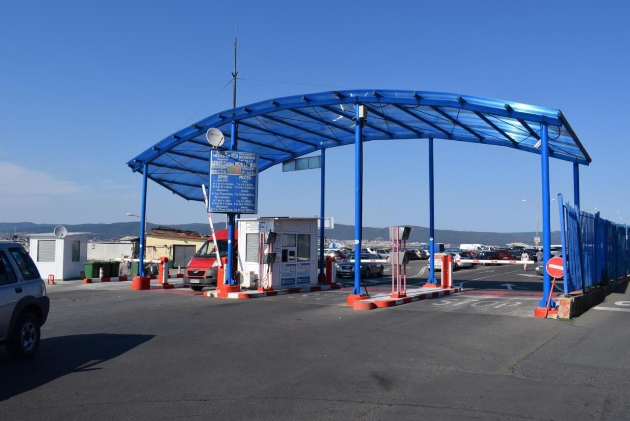נסבר Panorama Blue Family Hotel And Free Parking מראה חיצוני תמונה