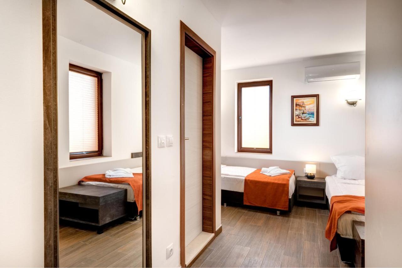 נסבר Panorama Blue Family Hotel And Free Parking מראה חיצוני תמונה